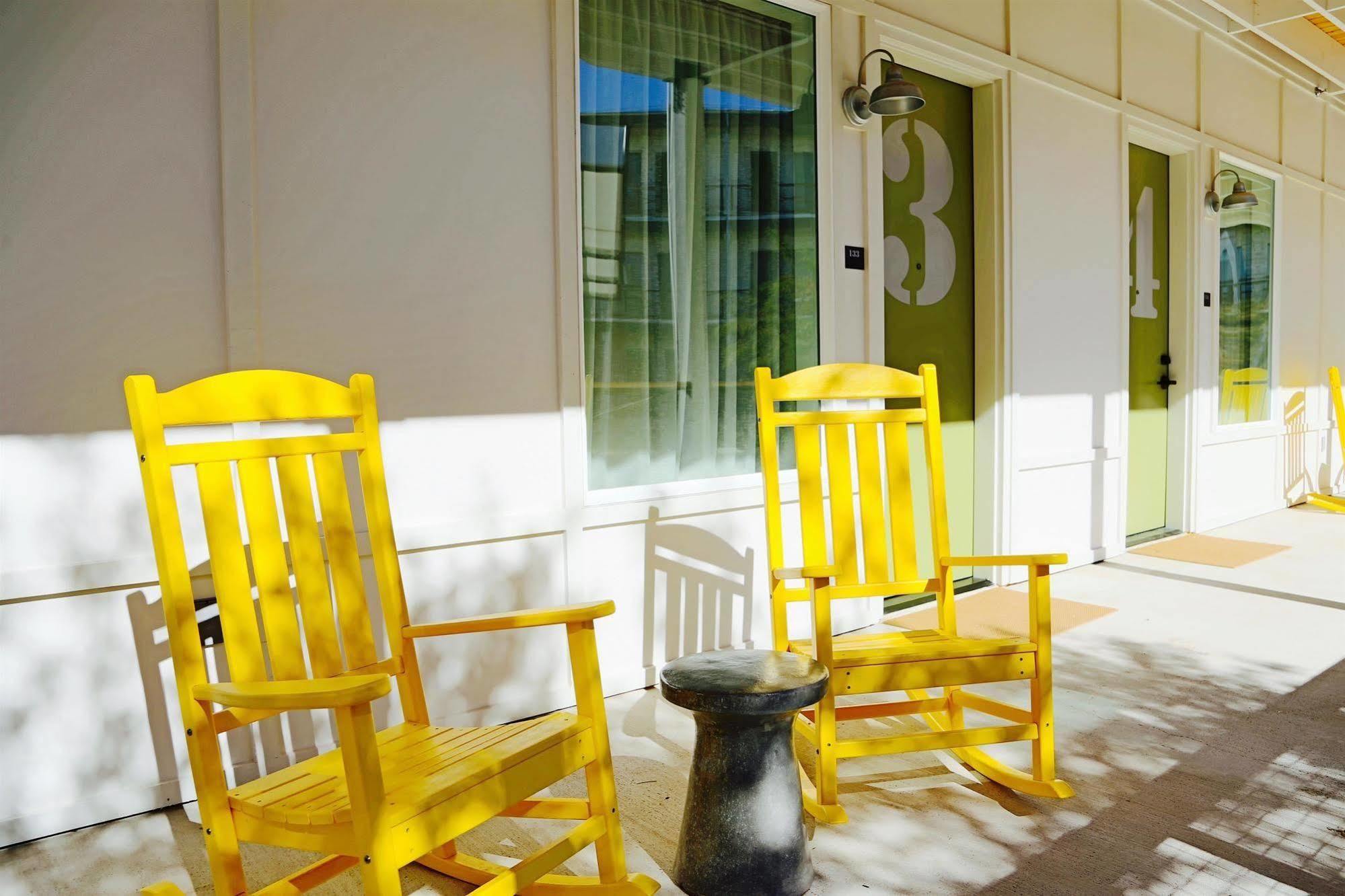 Cavalry Court, By Valencia Hotel Collection College Station Exterior foto